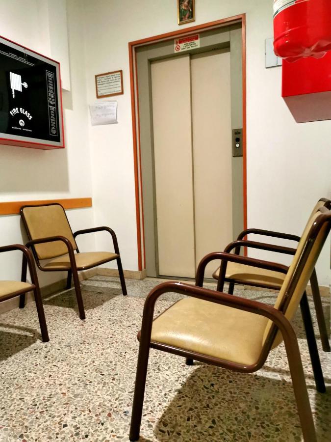 Hotel Ideale Young People Under 40 Rimini Ngoại thất bức ảnh