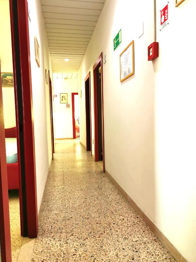 Hotel Ideale Young People Under 40 Rimini Ngoại thất bức ảnh