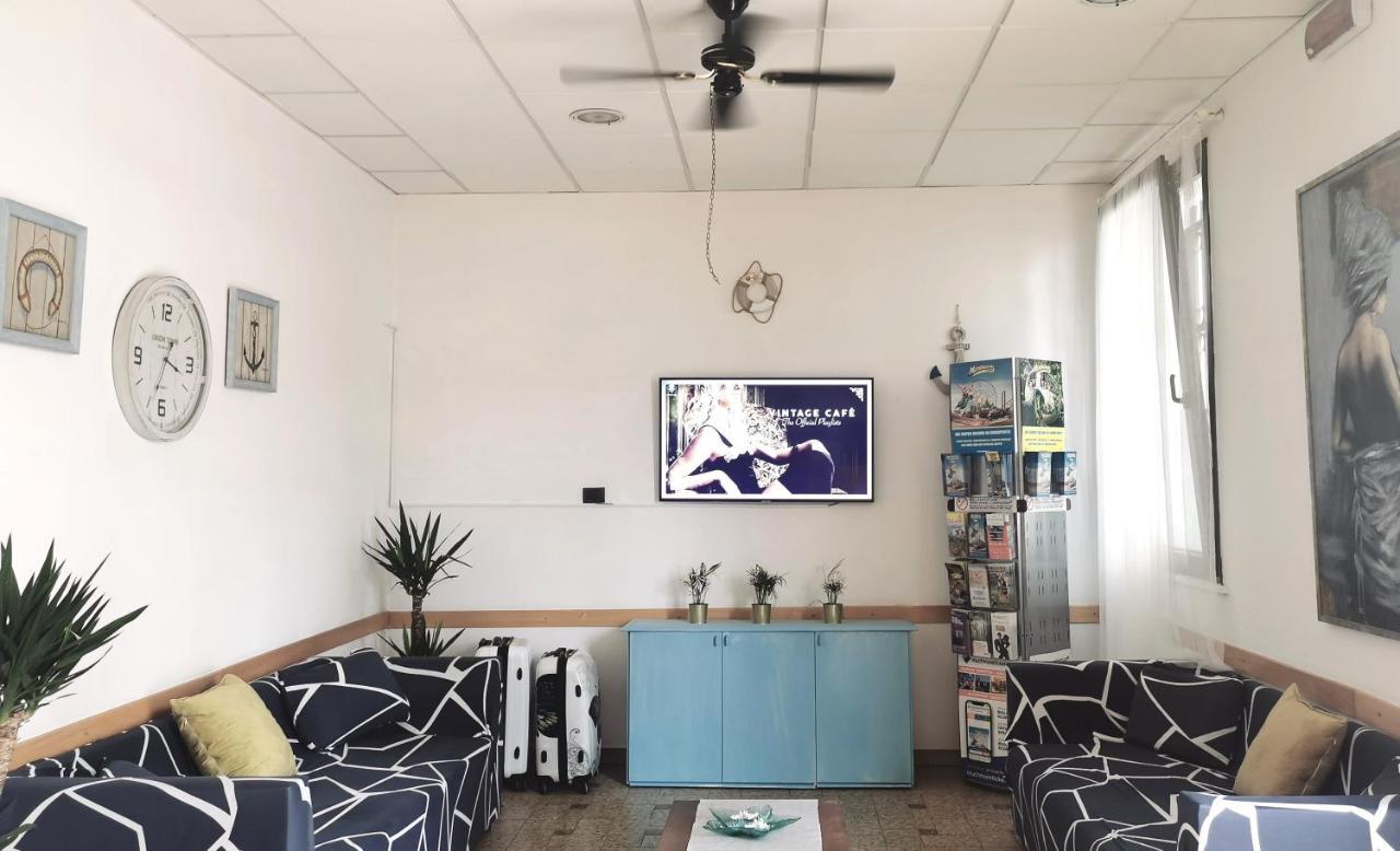 Hotel Ideale Young People Under 40 Rimini Ngoại thất bức ảnh