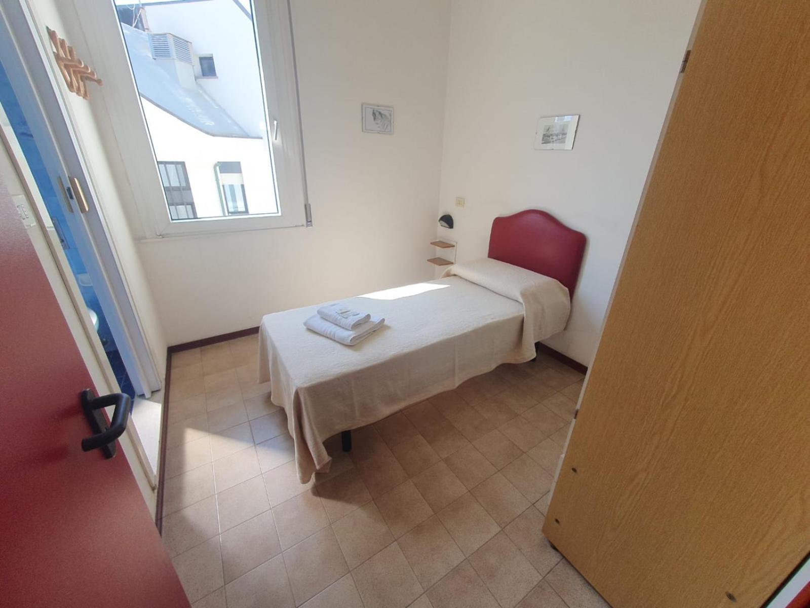 Hotel Ideale Young People Under 40 Rimini Ngoại thất bức ảnh