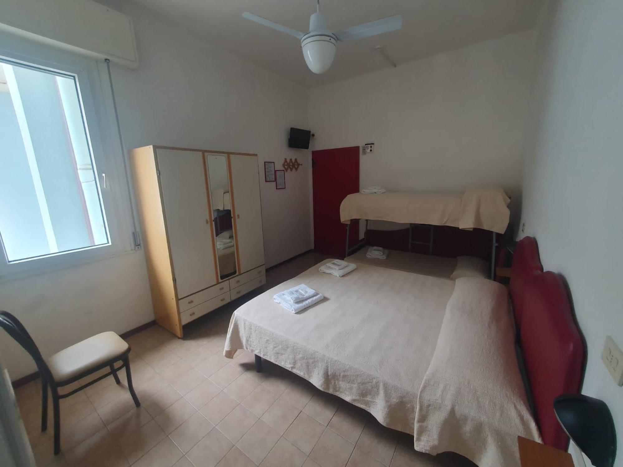 Hotel Ideale Young People Under 40 Rimini Ngoại thất bức ảnh